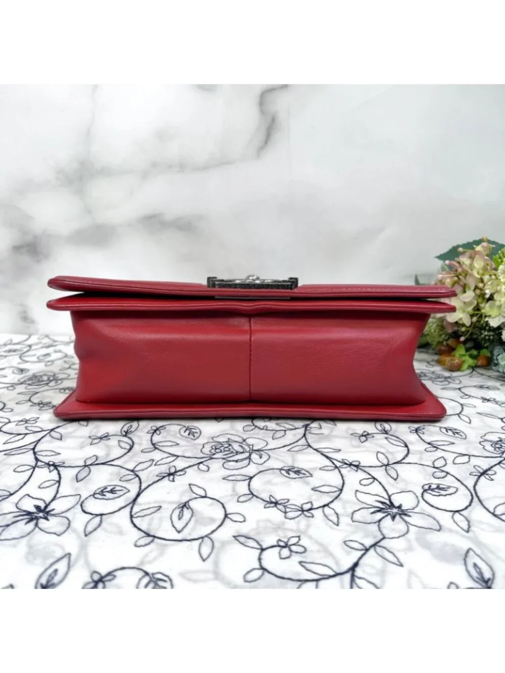 Chanel boy matelasse
